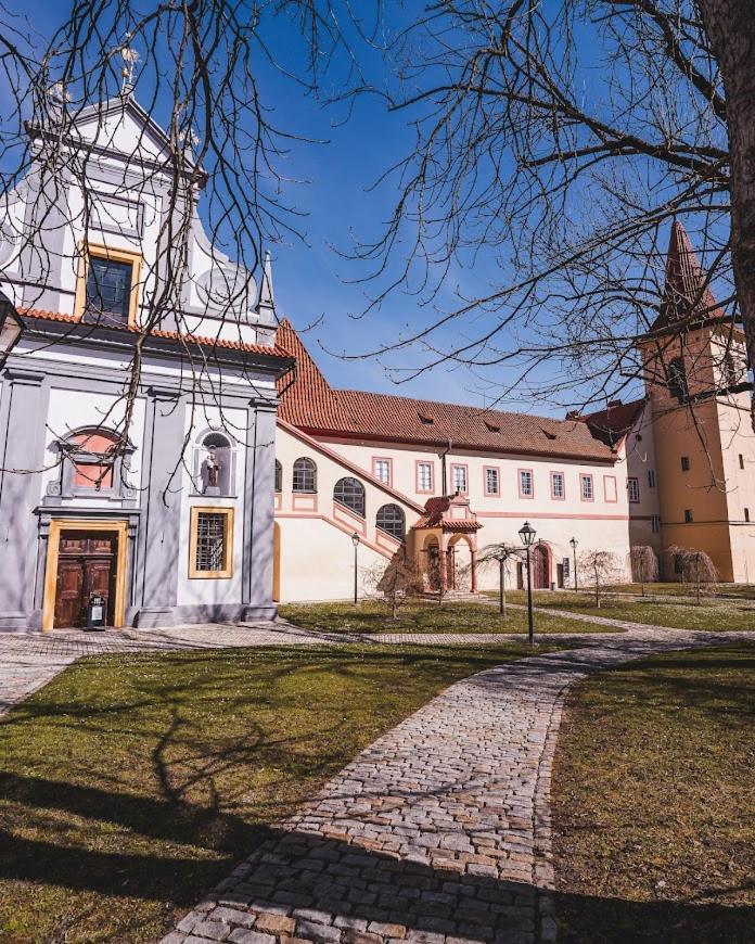 Klasterni Apartmany Český Krumlov Exterior foto